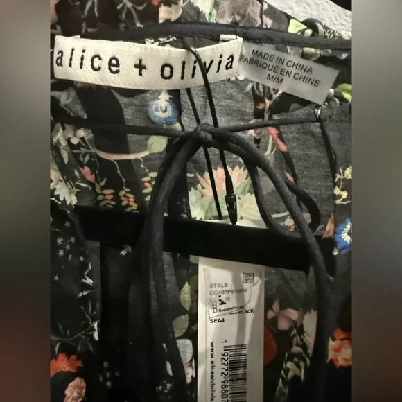 NWT Alice + Olivia Julius Tie Neck Tunic Top – Blush Kiss Black Floral Medium - Picture 6 of 8
